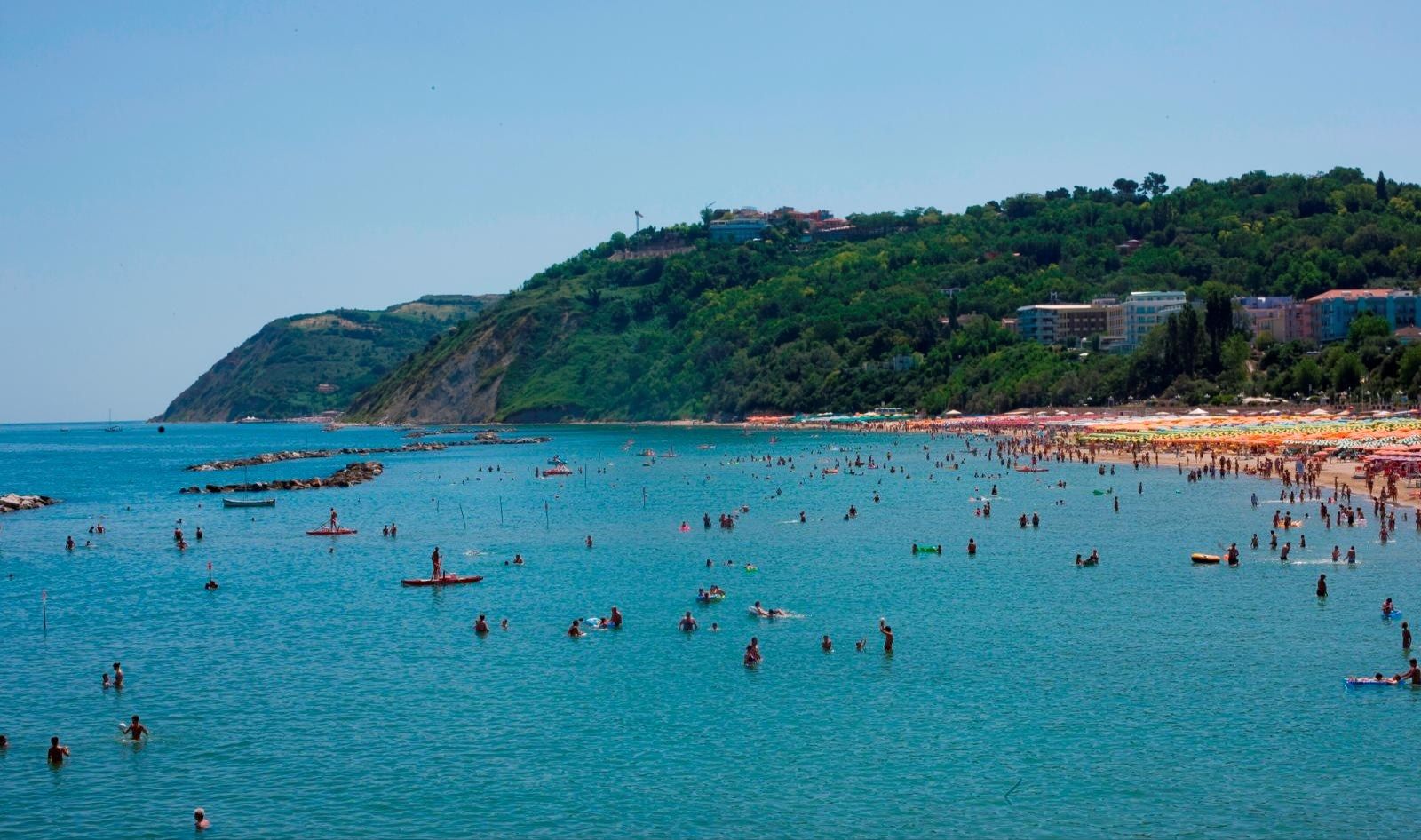 Gabicce Monte e la spiaggia di Gabicce Mare